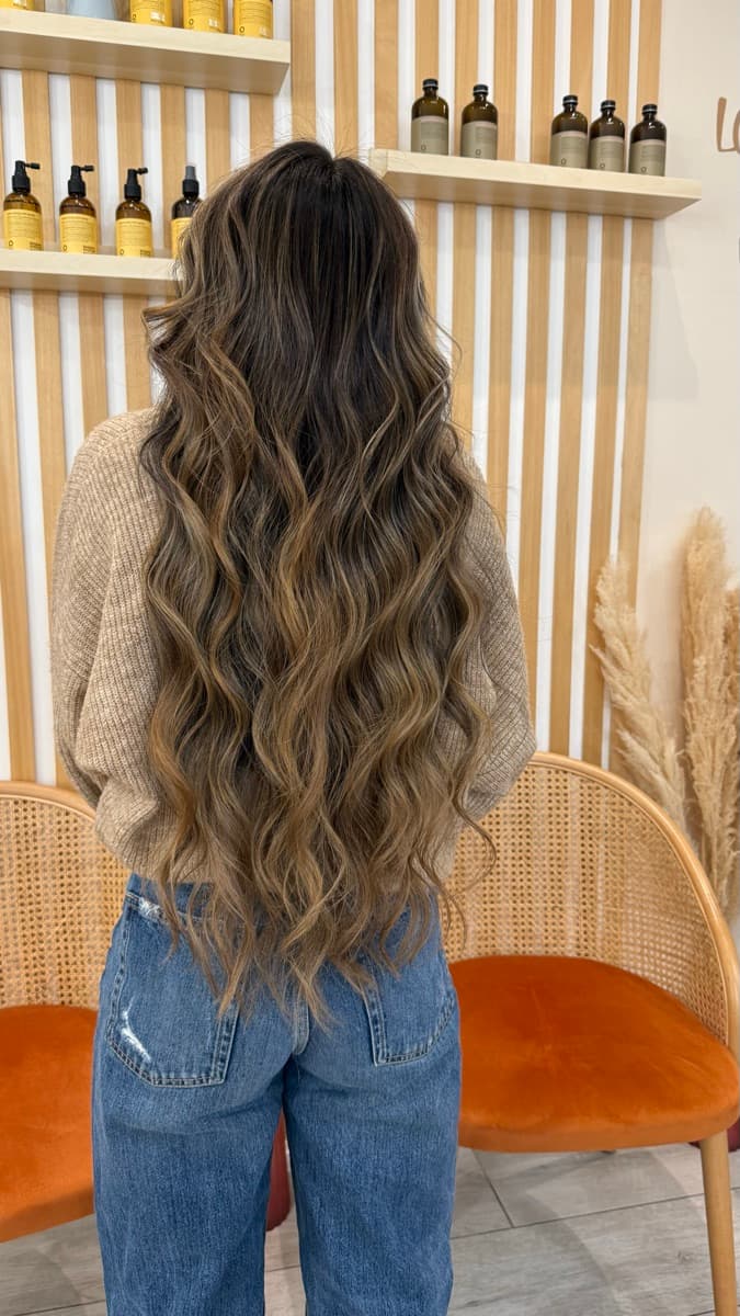 Onde lunghe castane con riflessi - Salone donna Bioggio