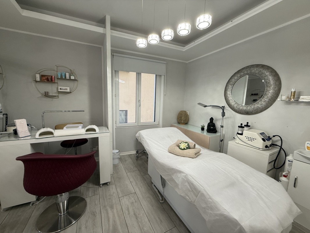 Microblading sopracciglia Ticino - Estetica Bioggio Morena De Masi