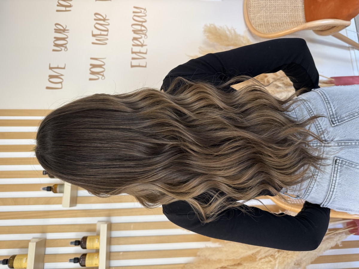 Colorazione capelli balayage rosa Ticino - Hairstyle Bioggio parrucchiere